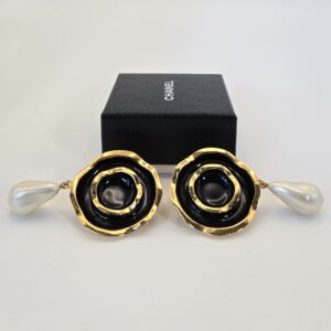 Chanel vintage 1960s black enamel gold tone earrings pearl drop clip on designer statement earrings