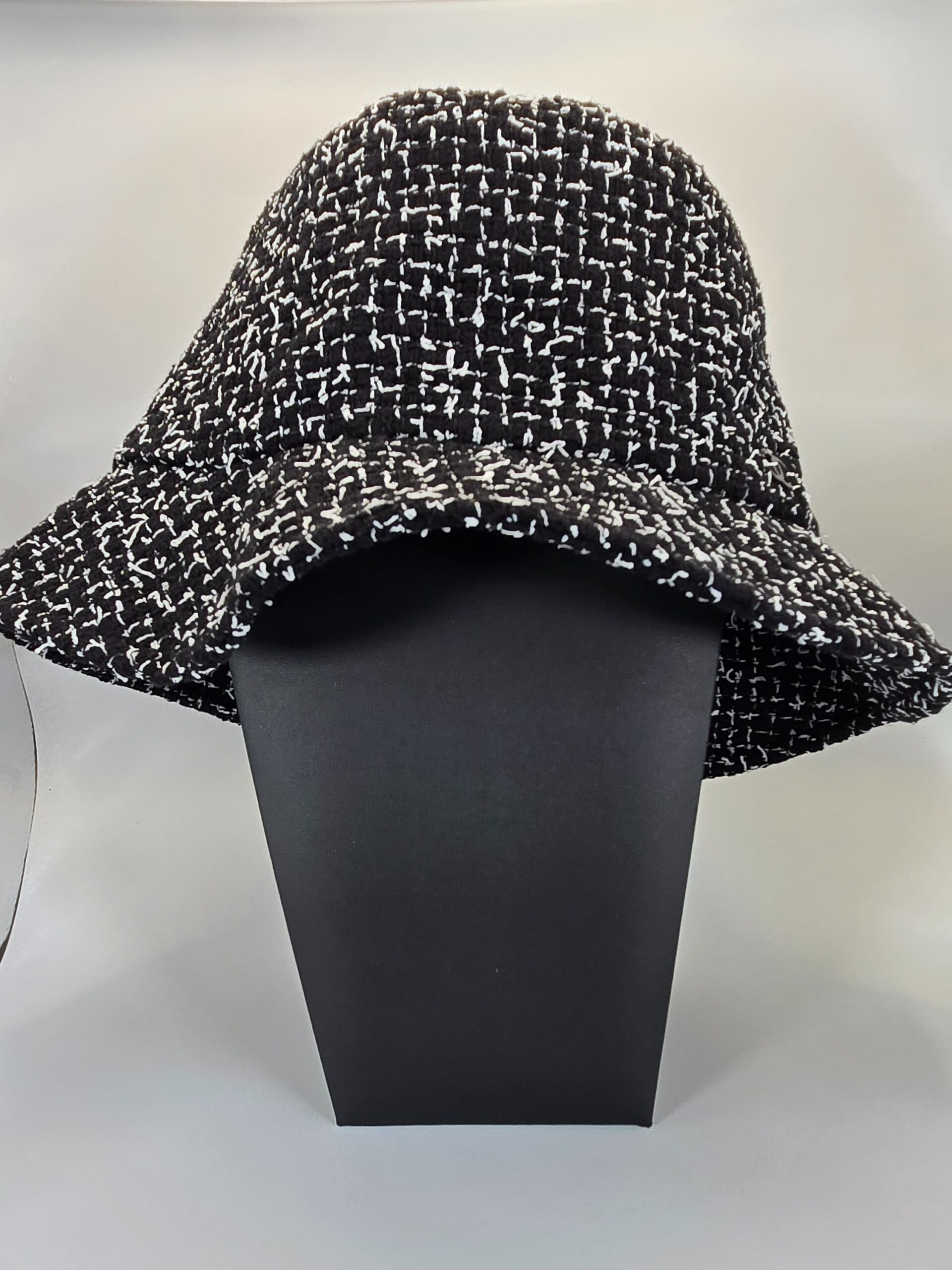 Chanel black white tweed bucket hat 23P CC logo size M runs small
