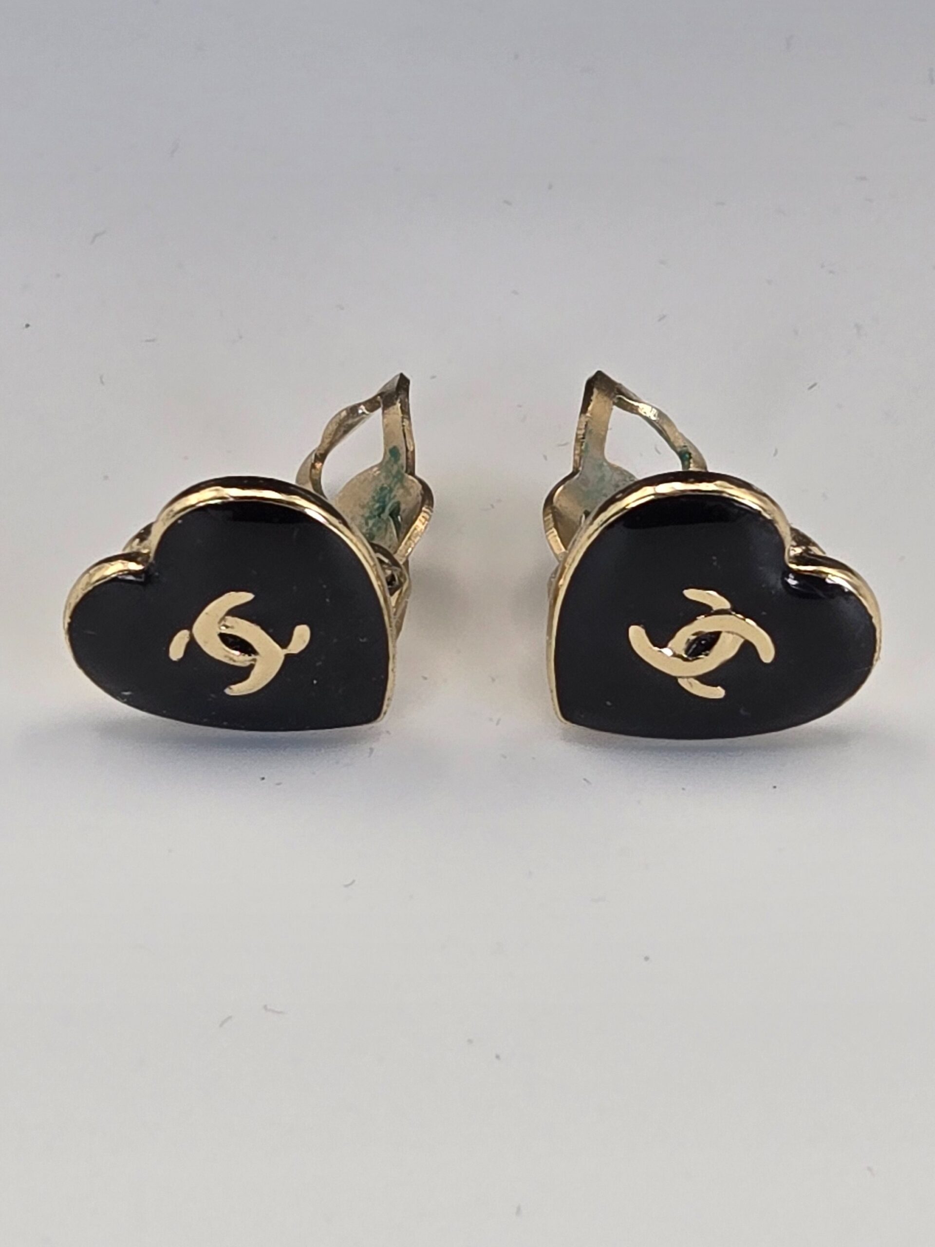 Chanel black heart CC logo clip on earrings gold tone 04A