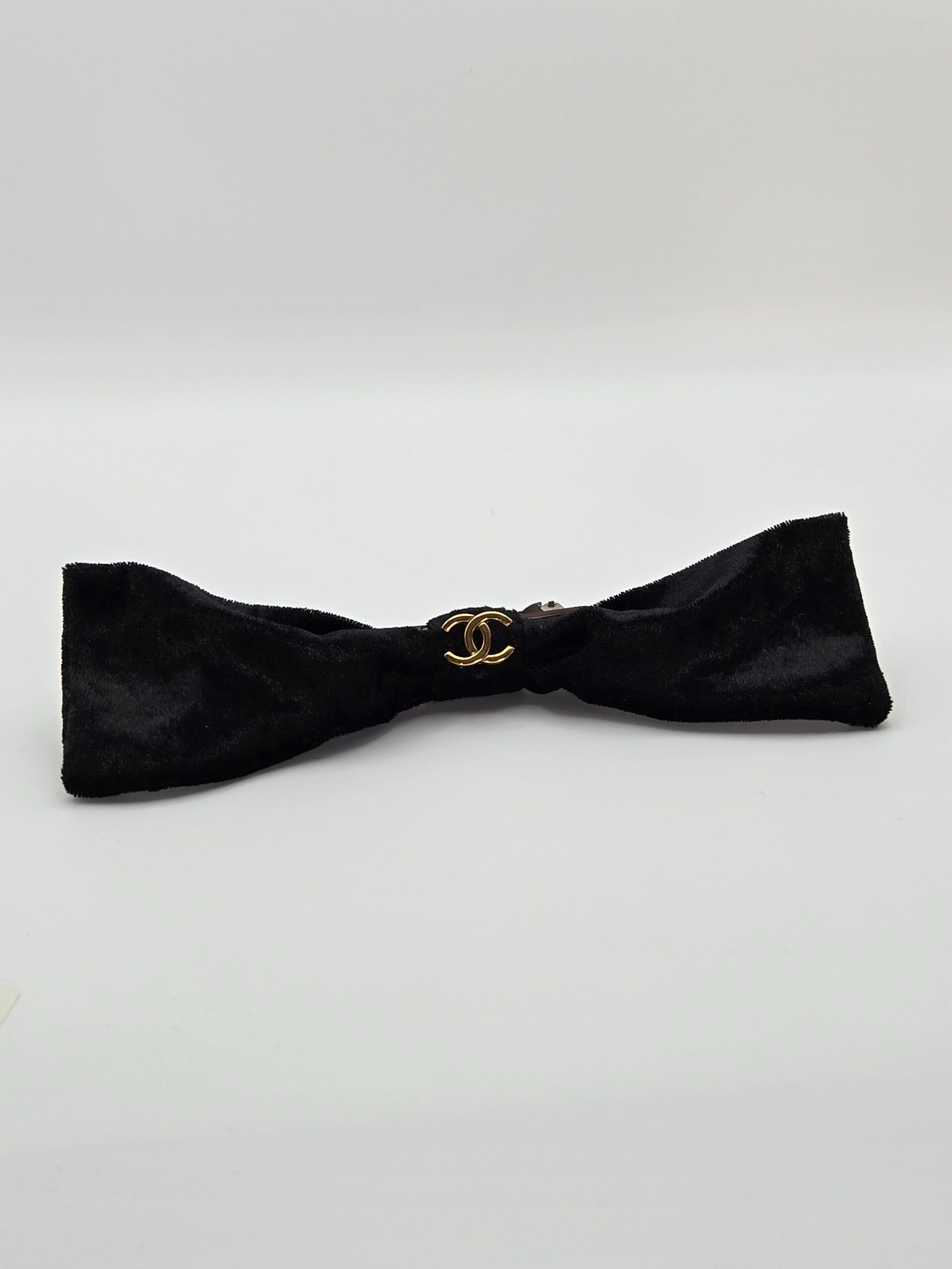 Chanel black hair barrette gold CC logo classic Chanel hair accessory