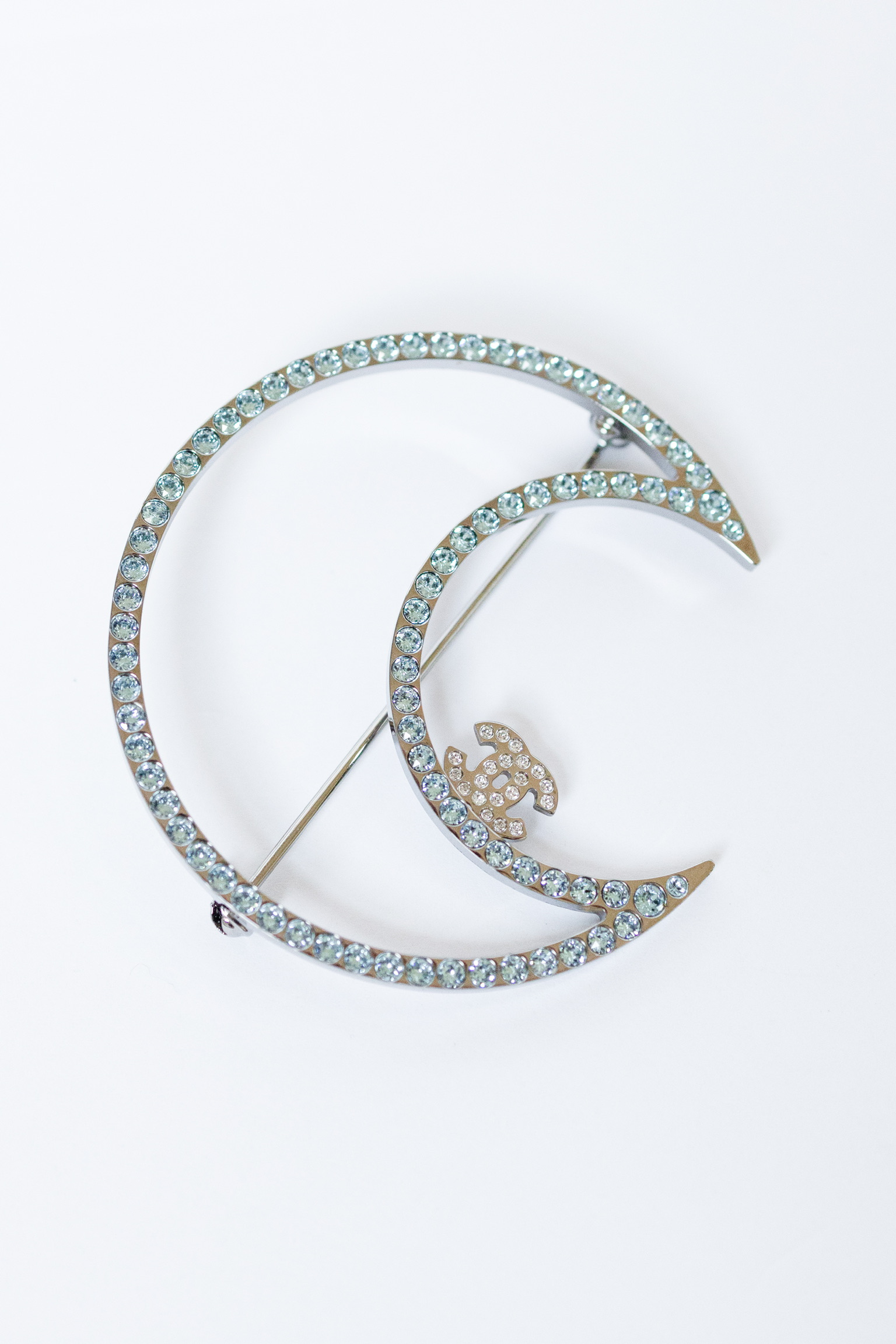 Chanel G17K Blue Crystal Crescent Moon Brooch – 2"